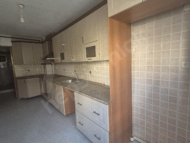 Delta Koleji yakını 3+1 doğalgazlı, arakat kiralık daire - Görsel 26