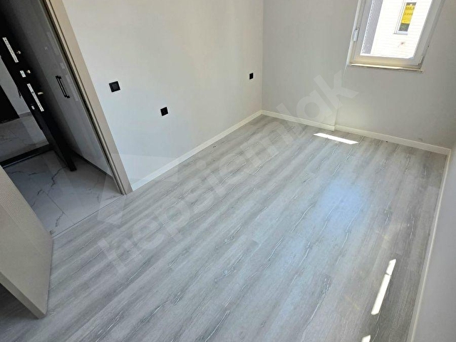 DÖŞEMEALTI BAHÇEYAKADA AMERİKAN MUTFAKLI ASANSÖRLÜ 2+1 DAİRE - Görsel 8