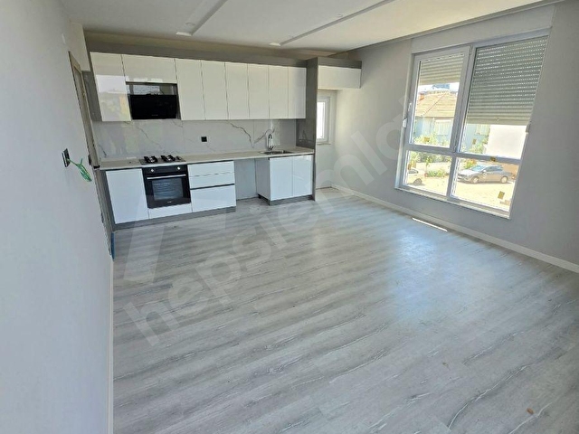 DÖŞEMEALTI BAHÇEYAKADA AMERİKAN MUTFAKLI ASANSÖRLÜ 2+1 DAİRE - Görsel 2