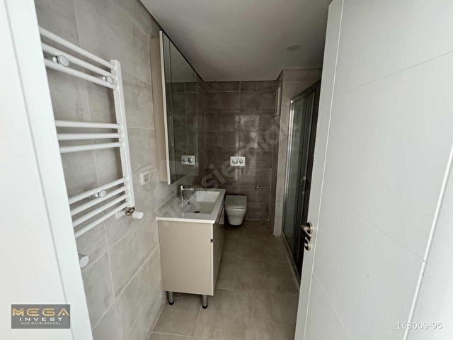 MEGA İNVESTden SURCADDEde KİRALIK 1+1 76 m2 DAİRE - Görsel 14