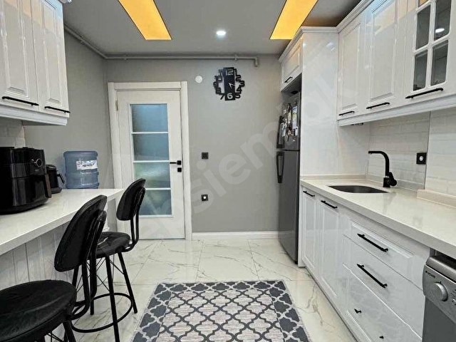 ACİL ACİL FİYAT DÜŞTÜ MERKEZDE GENİŞ ULTRA LÜKS 3+1 2 BANYOLU!