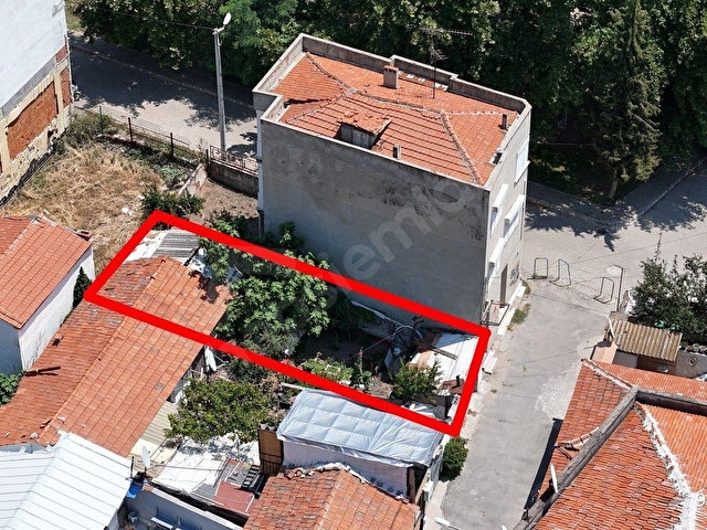 Reşatbey Mahallesinde 3 Kat İmarlı Satılık Yatırımlık Arsa