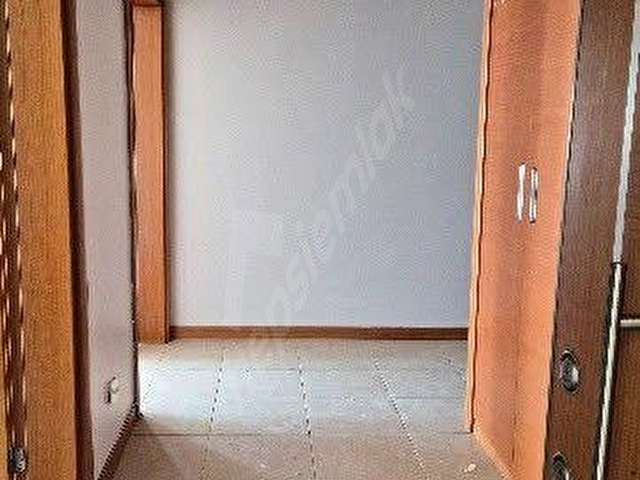 Küçükçekmece Atakent Güneşpark Evlerinde Arakat Boş Kiralık 4+1 196m2 Daire - Görsel 2