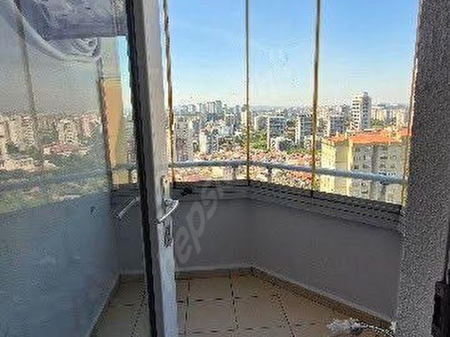 Küçükçekmece Atakent Güneşpark Evlerinde Arakat Boş Kiralık 4+1 196m2 Daire - Görsel 9