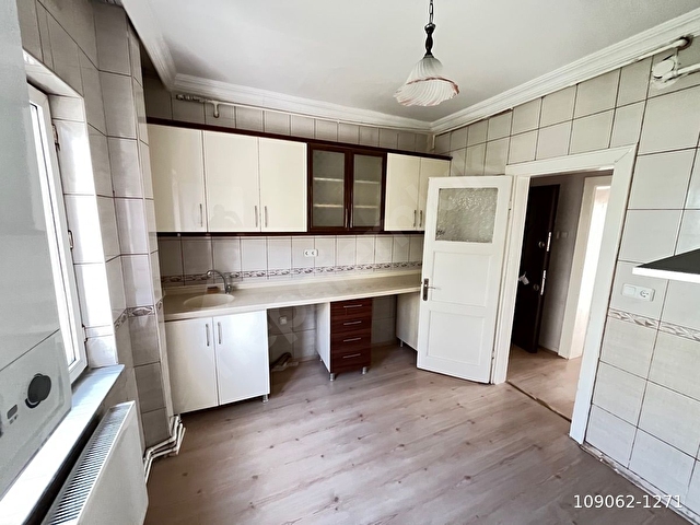 DOĞUŞDAN KEÇİÖREN SANATORYUM CAD. YAKINI KATTA YAPILI ÖN CEPHELİ KİRALIK 3+1 DAİRE - Görsel 2