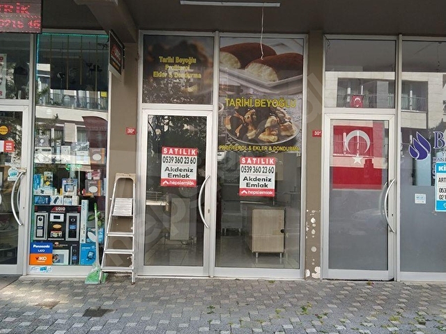 Akdenizden Göztepe Rıdvanpaşada Ön kullanımlı 7 Yıllık Satılık İskanlı Dükkan - Görsel 12