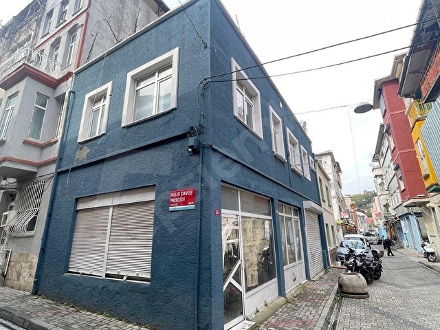 ÜÇ DÜKKANI VE BİR EVİ BULUNAN TERASLI FIRSAT BİNA - Görsel 30