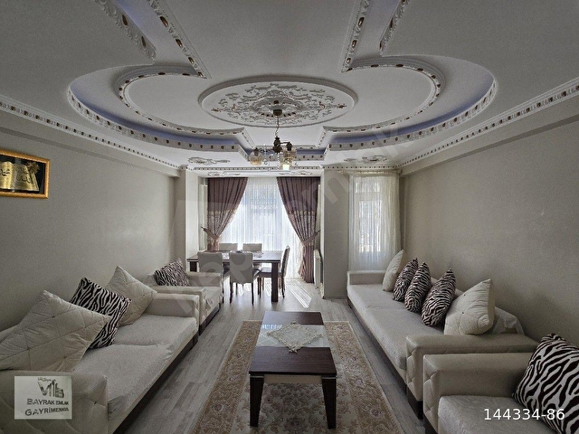 Esenler tuna Tabya meydana yakın satılık 2+1 kredili 83m2 arakat Daire