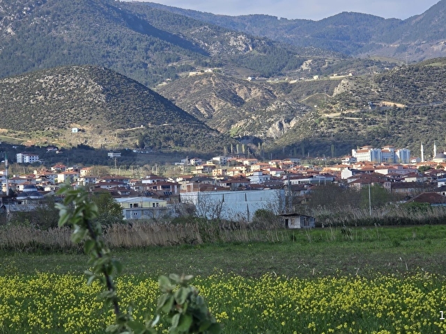 SAKARYA P.OVA CUMHURİYET MAH.YHT İSTASYONUNA ÇARŞIYA YAKIN BAHÇE