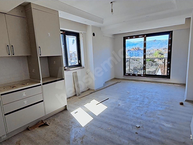 EGEPORT EMLAKTAN SATILIK CUMHURİYETTE HAVUZLU 2+1 DAİRE - Görsel 3