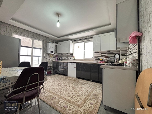 ÇEVREYOLU ÜZERİ SİTEDE ŞEHİR MANZARALI  3+1 ULTRA LÜX YAPILI SATILIK DAİRE - Görsel 3