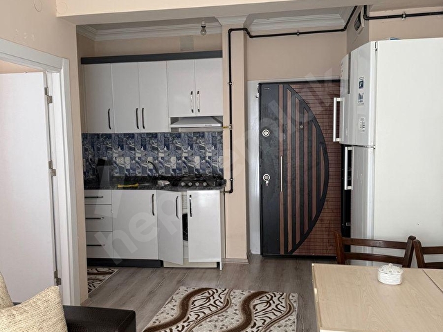 Er gayrimenkulden Şehir merkezine yakın kiralık eşyalı 1+1 Daire - Görsel 11