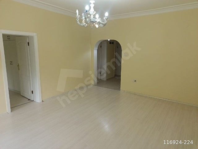 BAHÇELİEVLERDE 2+1 BAKIMLI DAİRE - Görsel 3
