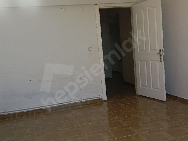 KONAK LEVENT MERKEZ CAMİİ YANI DOĞALGAZLI 2+1 GENİŞ KİRALIK DAİRE - Görsel 3