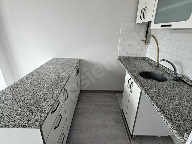 HÜRRİYET MAH 1+1 YÜKSEK KAT MANZARALI KİRALIK DAİRE - Görsel 9