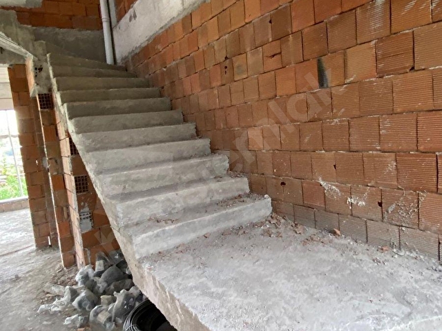YILDIZ EMLAK FARKIYLA TRİPLEX VİLLA - Görsel 4