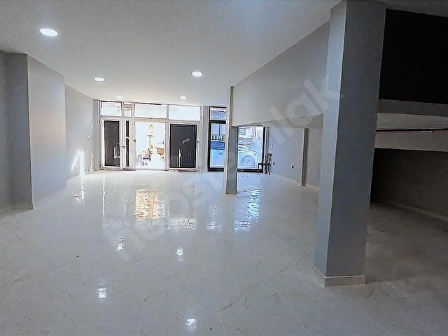 Sarıyer Merkeze Yakın Yenilenmiş Bahçeli Kiralık Dükkân - Görsel 4