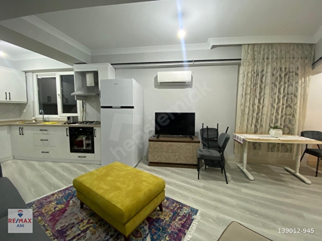 Remax Anı Dan Üsküdar Bahçelievler De Geniş Kiralık 1+1 Daire - Görsel 4