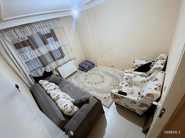 HOMEDAN TRAMVAYIN DİBİNDE YATIRIMLIK 2+1 80M² BAHÇE KATI DAİRE. - Görsel 2