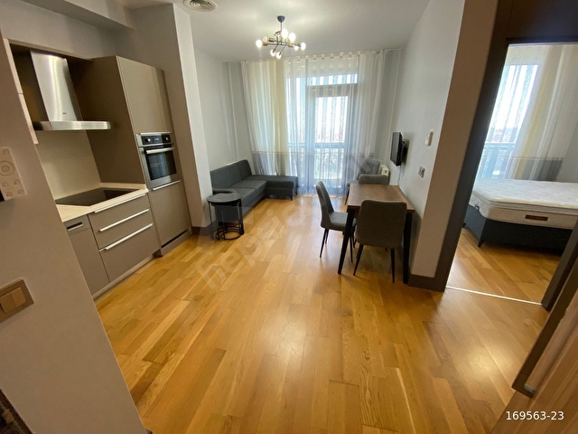 BATIŞEHİR HİRADAN SATILIK 1+1 TEMİZ EŞYALI YÜKSEK KAT DAİRE