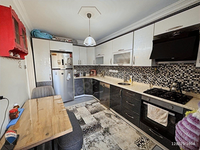 REMAX MAVİDEN KARTEPE KÖSEKÖYDE SATILIK SİTE İÇİ 3+1 DAİRE - Görsel 10