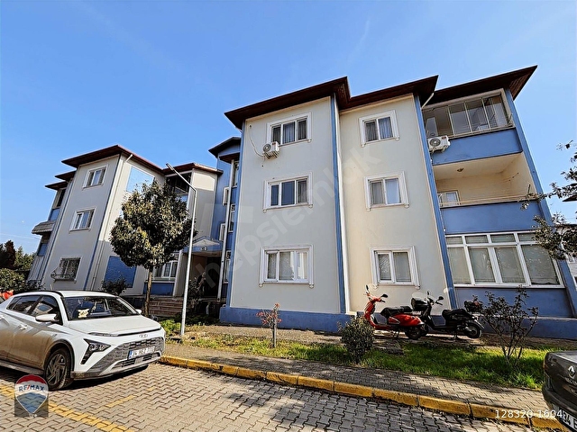 REMAX MAVİDEN KARTEPE KÖSEKÖYDE SATILIK SİTE İÇİ 3+1 DAİRE
