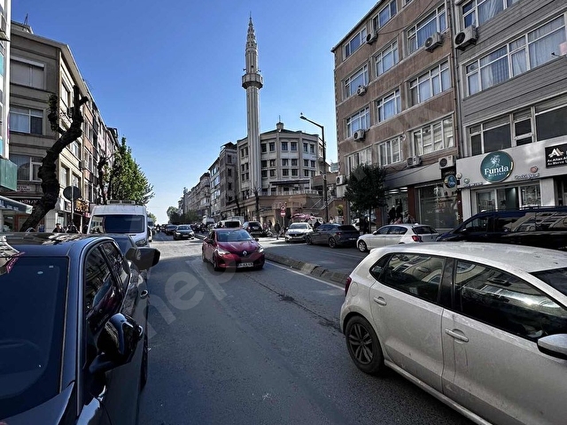 AZİM EMLAK FATİH FINDIKZADEDE CADDEYE YAKIN 2+1 KİRALIK DAİRE - Görsel 6