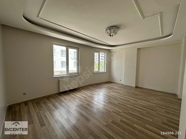 EV CENTERDAN ABDÜLHAMİDHANDA ULAŞIMI KOLAY GENİŞ 2+1 DAİRE - Görsel 3