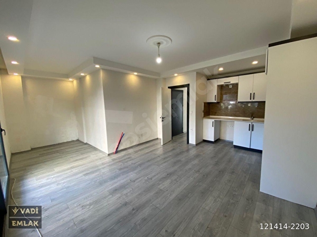 KUŞADASI DAVUTLARDA SIFIR ÇİFT CEPHE BAHÇELİ 2+1 KİRALIK DAİRE - Görsel 3