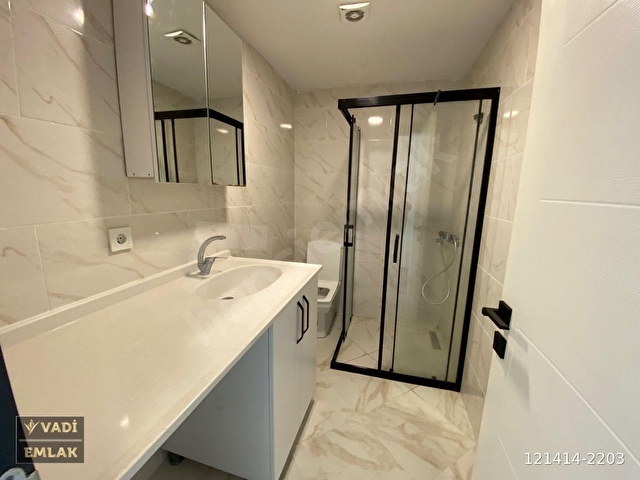 KUŞADASI DAVUTLARDA SIFIR ÇİFT CEPHE BAHÇELİ 2+1 KİRALIK DAİRE - Görsel 4