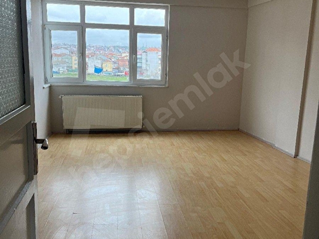 Bafra Altınkaya Mahallesi, 19 Mayıs Caddesi Üzerinde Kiralık 3+1 Daire - Görsel 3
