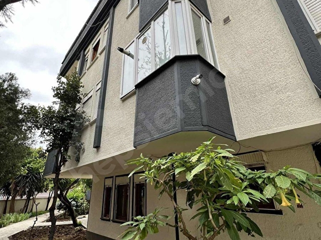 ŞEBNEM ÖZGÜLDEN ŞENLİKKÖY MERKEZDE KİRALIK 2+1 GİRİŞ KAT - Görsel 4