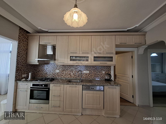 ALAÇATI MERKEZDE KİRALIK FUL EŞYALI FERAH 3+1 DAİRE - Görsel 3