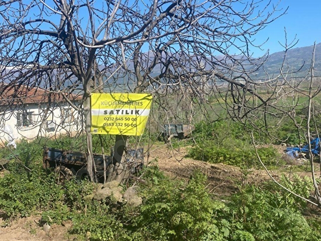 TEK TAPU Kiraz Umurcalı mh. Dam ve ev yapılabilir SATILIK TARLA - Görsel 3