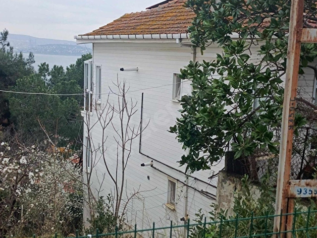 HEYBELİADADA SATILIK 3 KATLI MÜSTAKİL BİNA FULL DENİZ MANZARALI - Görsel 13