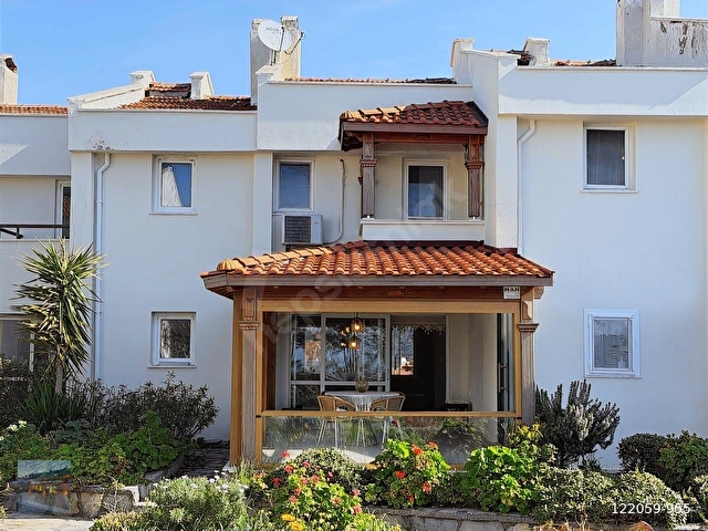 Ege Menderes Sitesi Kuştur | Denize Sıfır 3+1 | Güvenik Havuzlu