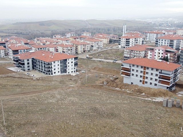 *ALTINOVA DA YÜKSEK KAT İMARLI Bİ DAİRE GETİRİLİ ŞEHRİN İÇİNDE* - Görsel 25