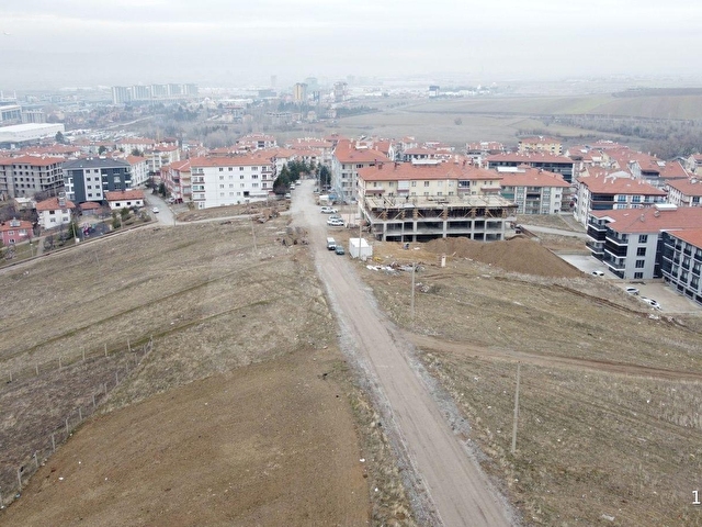 *ALTINOVA DA YÜKSEK KAT İMARLI Bİ DAİRE GETİRİLİ ŞEHRİN İÇİNDE* - Görsel 28