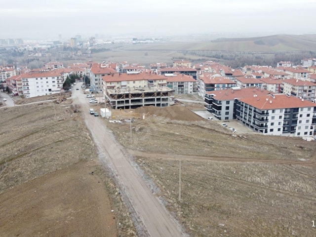 *ALTINOVA DA YÜKSEK KAT İMARLI Bİ DAİRE GETİRİLİ ŞEHRİN İÇİNDE* - Görsel 16