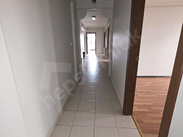 BORSEM ÖVEÇLER, KABİL CAD. ÜZERİ 3+1 ÖN CEPHE OFİS - Görsel 17