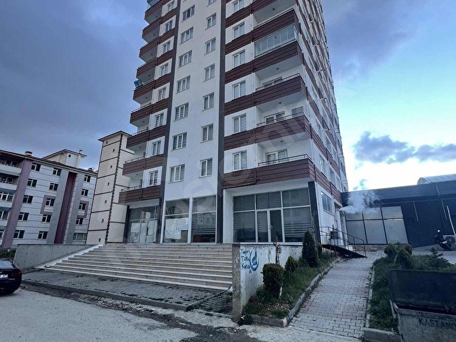 KUZEYKENTTE ÜNİVERSİTEYE VE ANA CADDEYE YAKIN KONUMDA EŞYALI 2+1