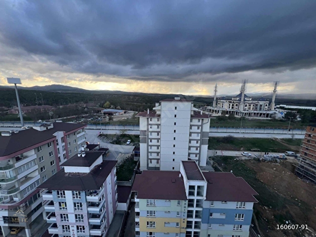KUZEYKENTTE ÜNİVERSİTEYE VE ANA CADDEYE YAKIN KONUMDA EŞYALI 2+1 - Görsel 16