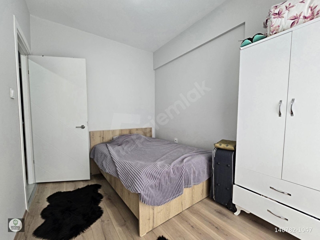 ÜSTÜNELDEN MERKEZDE YENİ BİNADA HAZIR KİRACILI SATILIK DAİRE - Görsel 18