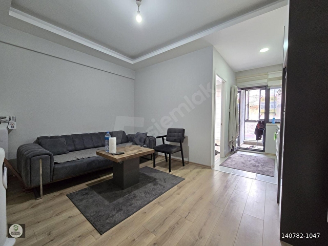 ÜSTÜNELDEN MERKEZDE YENİ BİNADA HAZIR KİRACILI SATILIK DAİRE - Görsel 3