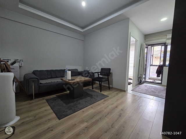 ÜSTÜNELDEN MERKEZDE YENİ BİNADA HAZIR KİRACILI SATILIK DAİRE - Görsel 2