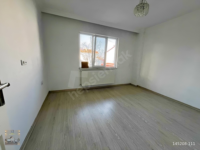 Yakakent Merkezde kiralık mutfak salon ayrı 1+1 daire - Görsel 6