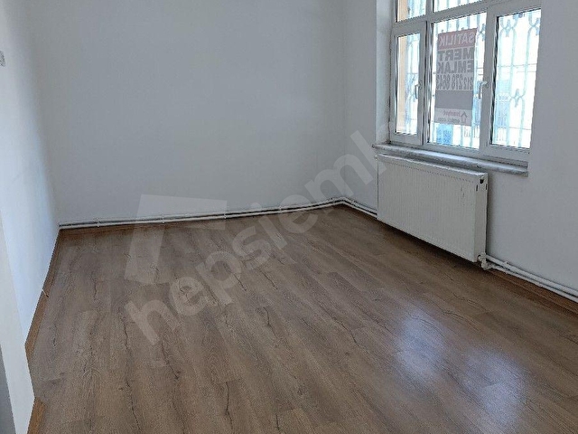 Sultan Selim Mahallesinde 2+1 105 metrekare satılık daire - Görsel 2