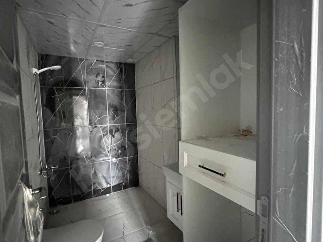 AGÂH YATIRIMDAN FAKIUŞAĞINDA SATILIK LÜX DAİRE - Görsel 3