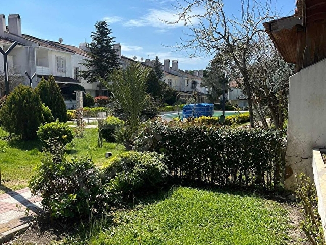BURAK EMLAKTAN AVUKATLAR SİTESİNDE HAVUZLU TRİPLEX VİLLA - Görsel 5