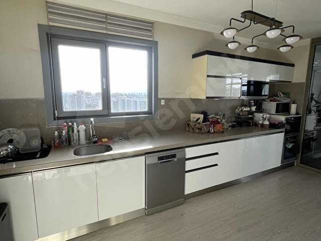 POLAT LİVEDAN GÖLDE LÜXE GÖKSU MANZARALI 3+1 SATILIK DAİRE - Görsel 3